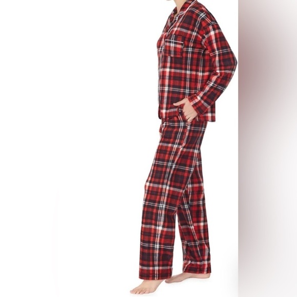 DKNY/ NWT/ 2 Pc. woman’s Pajama set/ Red Plaid / size XL ( (16-18) - Picture 2 of 10